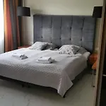 317 W Royal Tuli Prywatny Przy Plazy Z Aneksem Kuchennym Διαμέρισμα *
