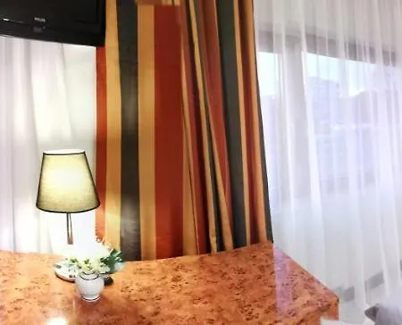 317 W Royal Tuli Prywatny Przy Plazy Z Aneksem Kuchennym Kołobrzeg